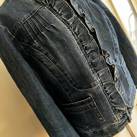 Ladies SZ XL Sweet Ruffled Denim Jacket - Picture 4 of 9